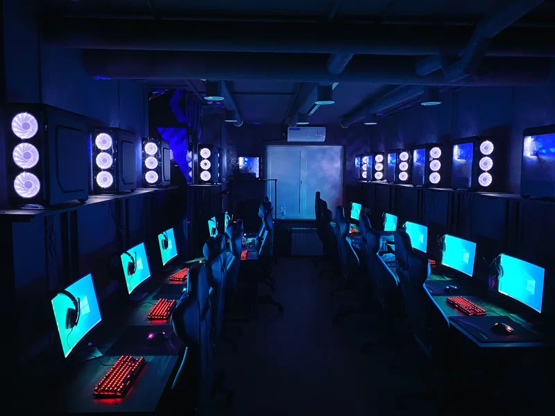 О PixelArena